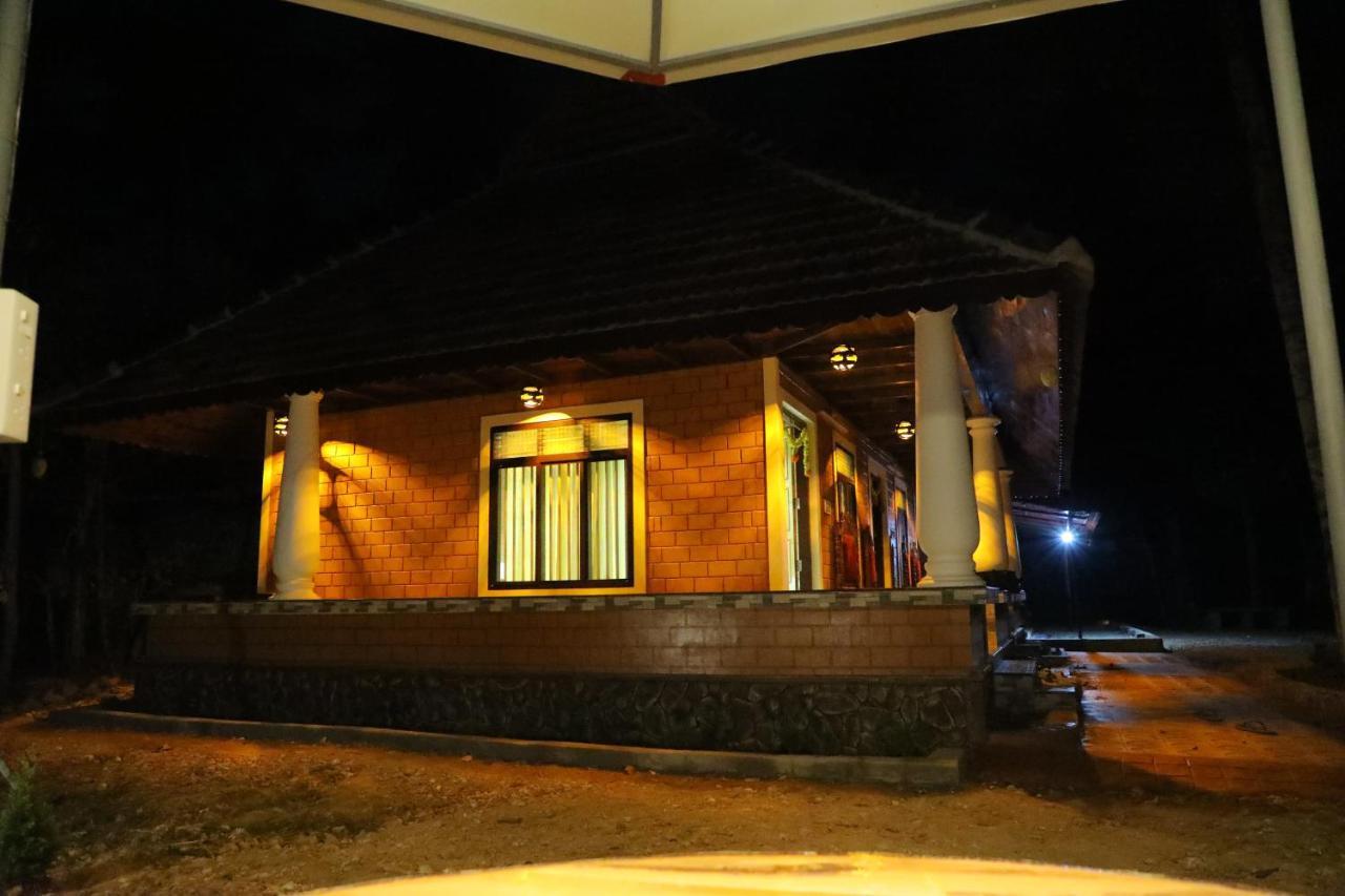 The Munroe Vibes Inn Mundrothuruth ภายนอก รูปภาพ