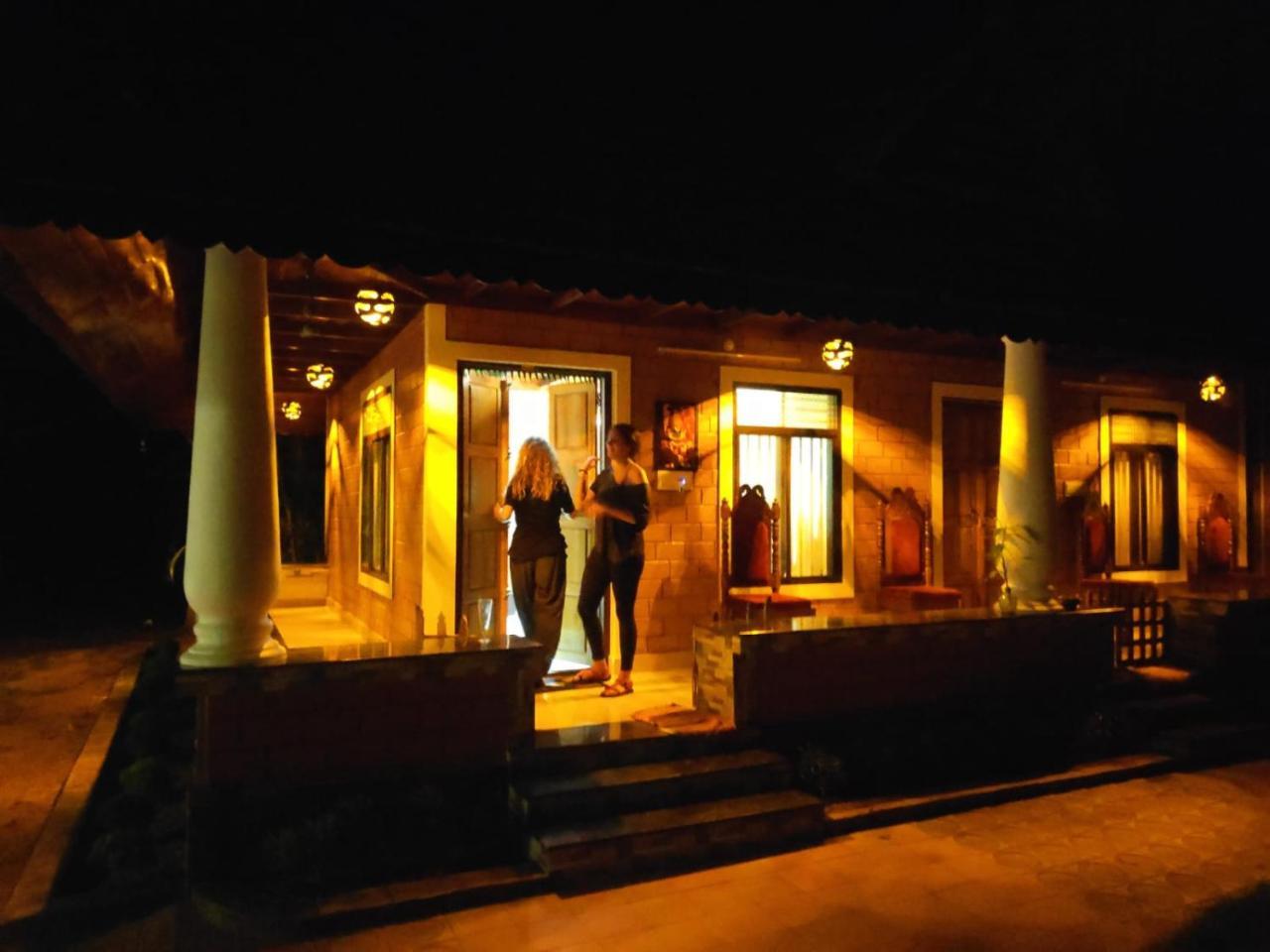 The Munroe Vibes Inn Mundrothuruth ภายนอก รูปภาพ